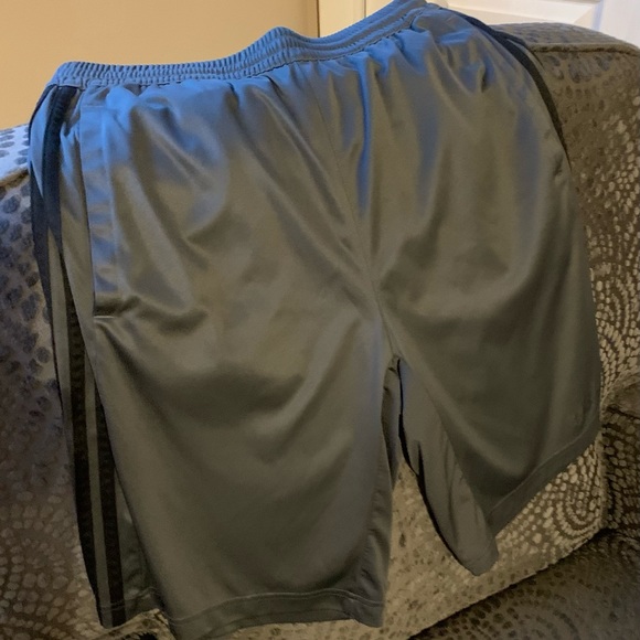 Adidas Mens ClimaCool Mens Athletic Shorts Size M - Picture 2 of 12